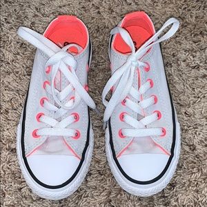 Converse shoes in excellent condition